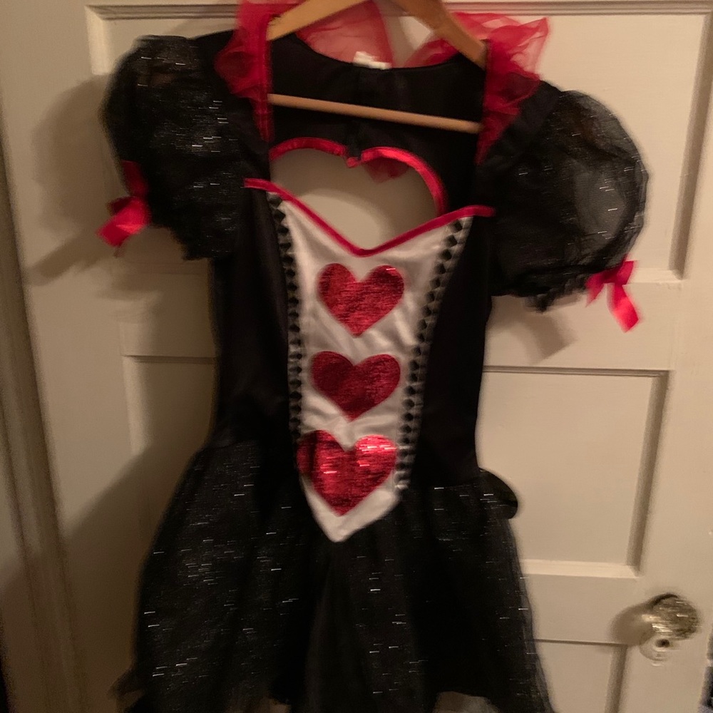 Halloween costume 👻🎃☠️💛